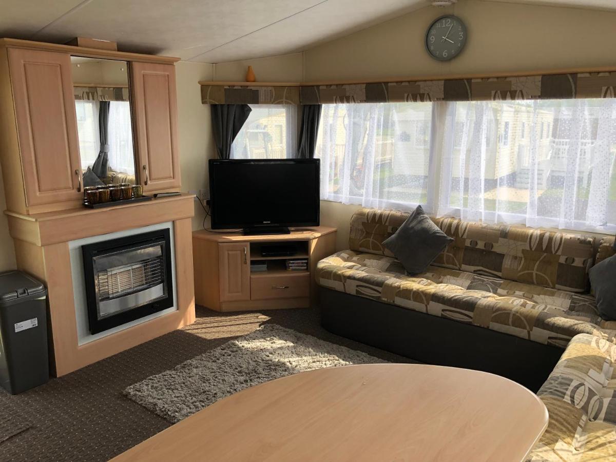 4 Bedroom 10 Berth Caravans With Hot Tub ,Mountain Bikes Tattershall Lakes ภายนอก รูปภาพ